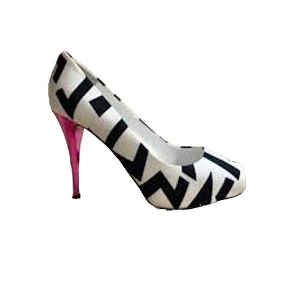 GIUSEPPE ZANOTTI Fulminato Printed Peep Toe Pumps 37 7 White Black - Picture 1 of 7